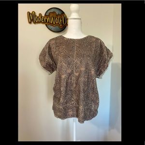 ⏰ Zara W&B short sleeve faux snake skin top - L